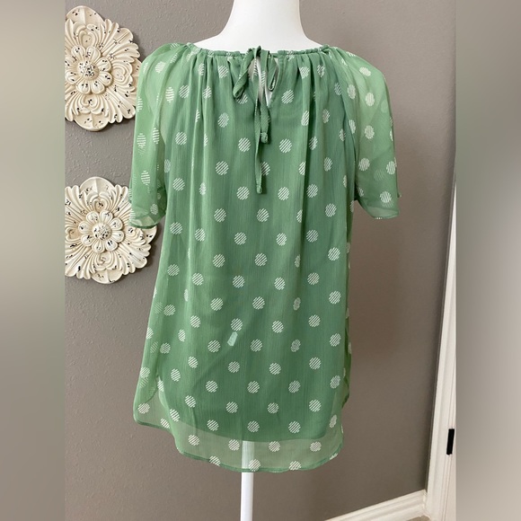 Flowy Blouse - Picture 4 of 4